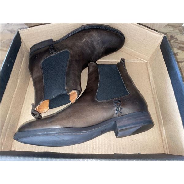 Frye Veronica Inside Zip Boots, Style 71880, Size 7M, Black