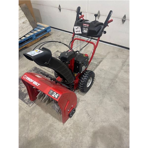 Troy-Bilt Storm 2435 Snow Blower 24"