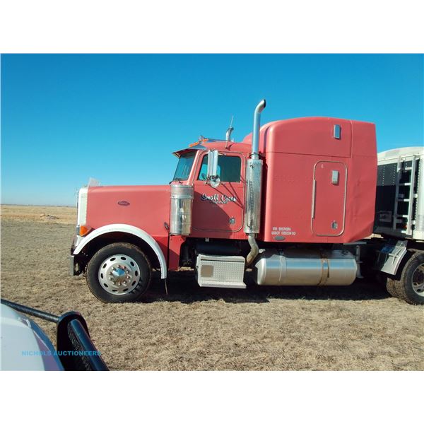 2002 Peterbuilt Model 379
