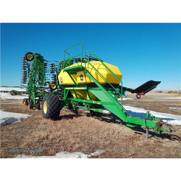 John Deere Model 1910 & John Deere 1830 Air Seeder (2 Units)
