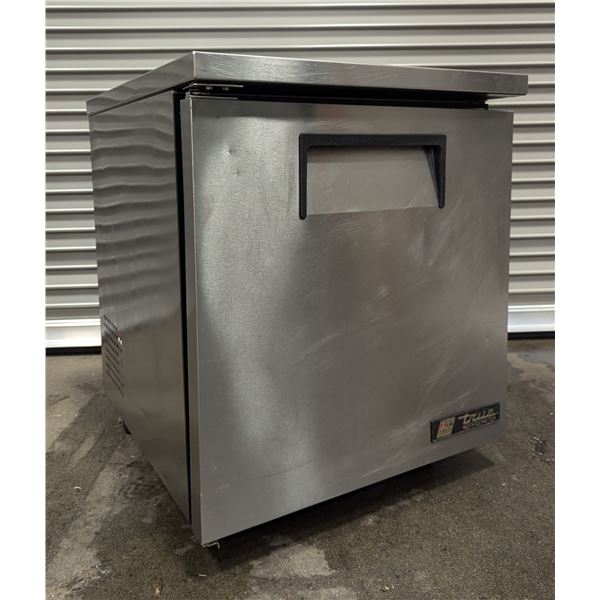 True TUC-27 27" Undercounter Cooler|2796
