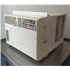 Image 5 : Soleus Air WS1-10E-02 Electronic Window Air Conditioner|FtG