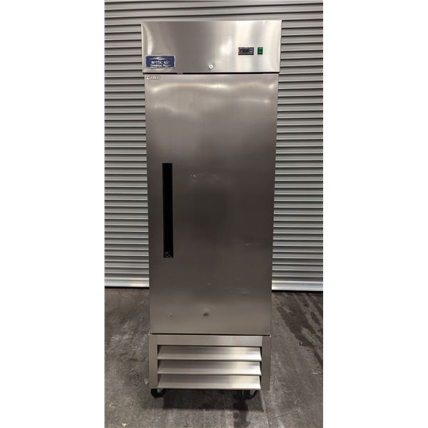 Arctic Air AF23 27" Single Door Stainless Freezer|2905/R8