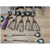 Image 3 : Utility Scoops, Ice Cream Scoops & Misc - Lot of 22pcs|NB9/RackH