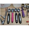 Image 4 : Utility Scoops, Ice Cream Scoops & Misc - Lot of 22pcs|NB9/RackH