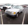 Image 1 : 1990 Mercedes-Benz 300D RUNS WITH MECHANICAL PROBLEMS