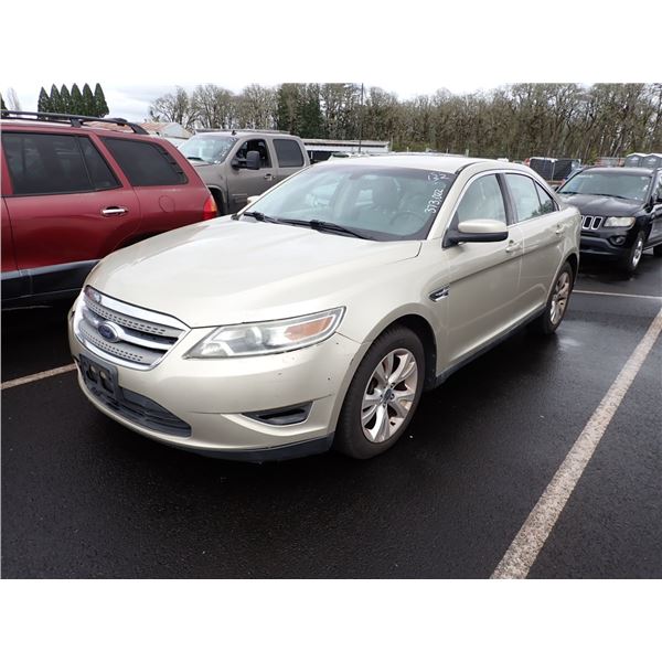 2010 Ford Taurus