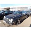 Image 1 : 1999 Mercedes-Benz E320