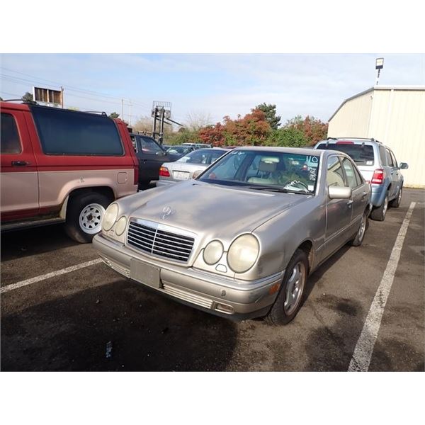 1997 Mercedes-Benz E420