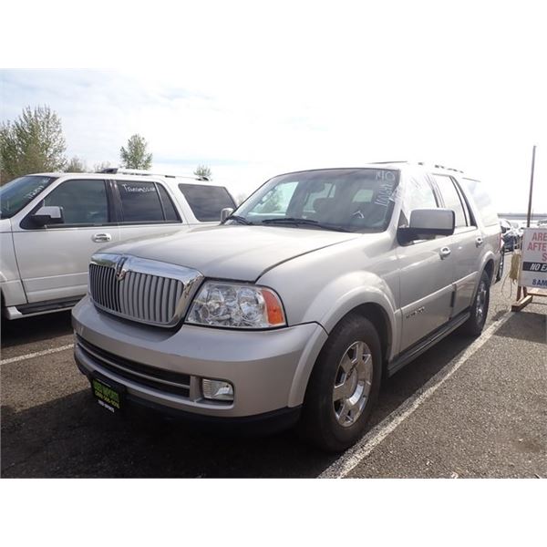 2005 Lincoln Navigator