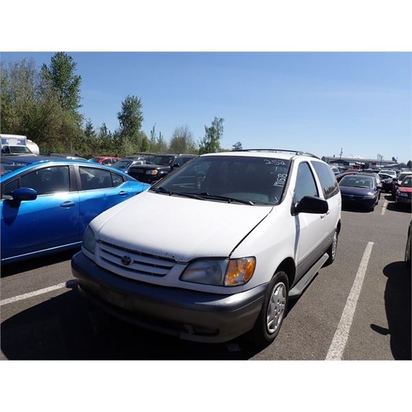 2003 Toyota Sienna