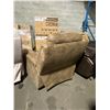 Image 4 : BROWN MICROFIBER OVERSIZED POWER RECLINING ARM CHAIR