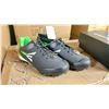 Image 2 : CASE OF 12 PAIRS OF EASTON MAKO.20 LOW WF2 BLACK/GREEN CLEATS SIZE 6Y