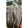 Image 2 : PAIR OF HEATIT.CA PUFFER STYLE RECHARGEABLE BATTERY OPERATED HEATED JACKETS
