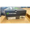 Image 3 : CASE OF 12 PAIRS OF EASTON MAKO.20 LOW WF2 BLACK/GREEN CLEATS SIZE 6Y