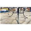 Image 2 : TELESCOPE CASUAL GLASS TOP BLACK CAST ALUMINUM PATIO TABLE 56" ROUND 28"H