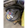 Image 2 : SHOP VAC AND HOSE