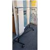 Image 2 : COMMERCIAL CLOTHING RACK