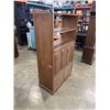 Image 2 : MAPLE FINISH  ENLCOSED RECORD PLAYER