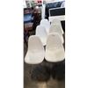 Image 1 : 6 WHITE DINING CHAIRS