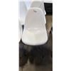 Image 2 : 6 WHITE DINING CHAIRS
