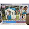 Image 1 : LITTLE TYKES CAPE COTTAGEPLAYHOUSE