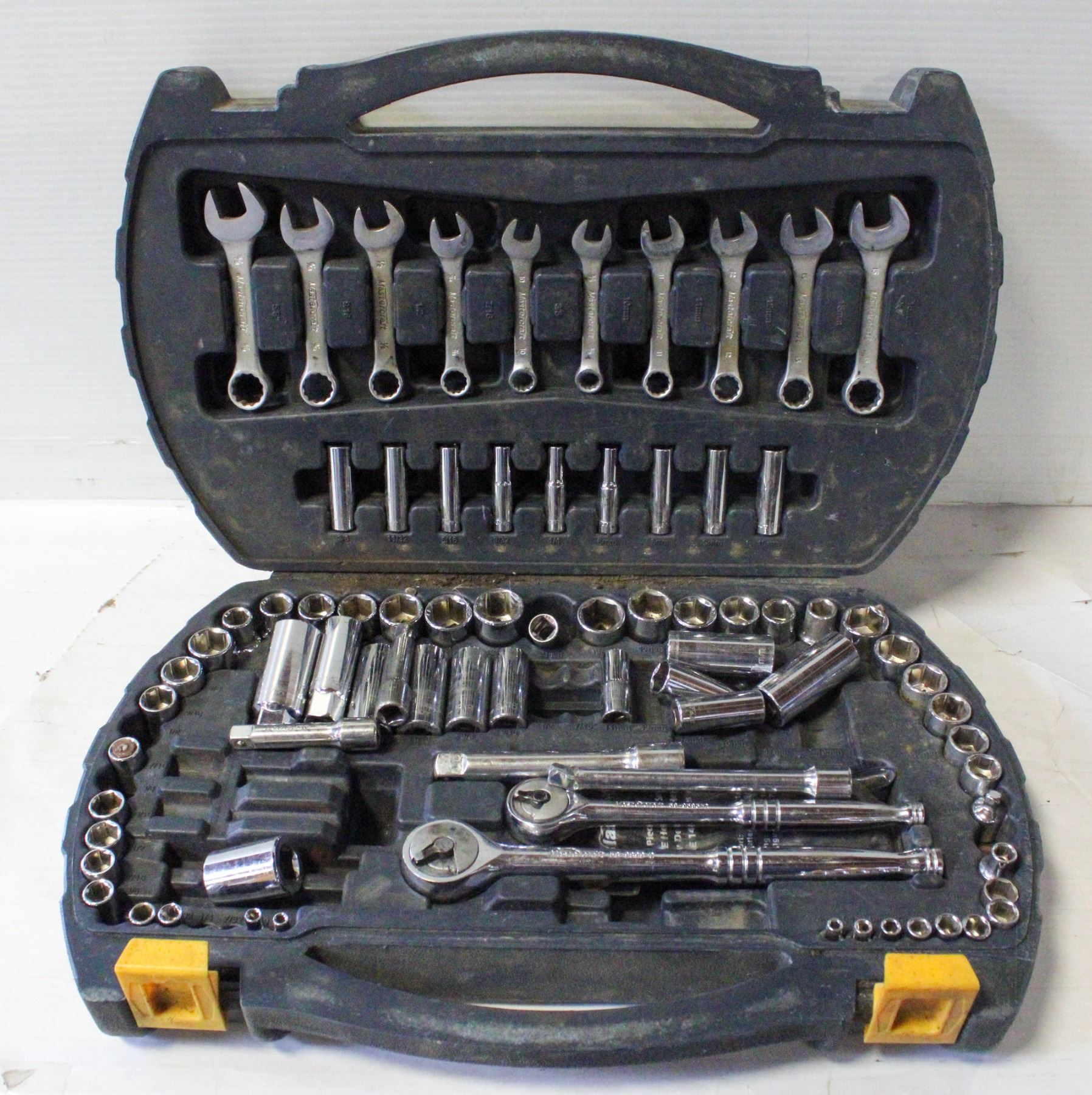 MASTERCRAFT MECHANICS TOOL SET IN CASE
