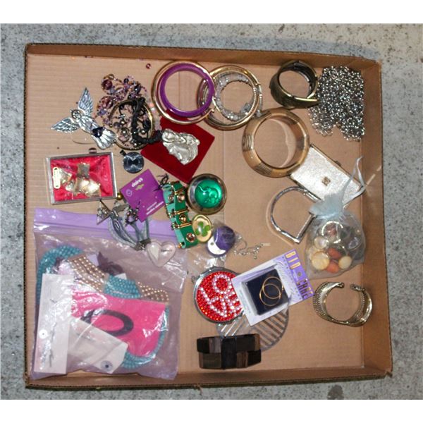 ASSORTED JEWELRY