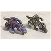 Image 1 : 2 LARGE RHINESTONE CROCIDILE RINGS IN BOX
