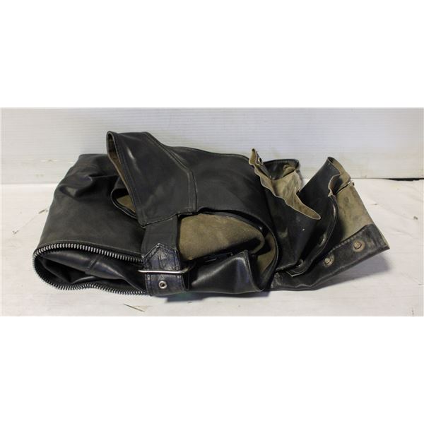 VINTAGE BRISTOL BIKER LEATHER CHAPS-ESTATE