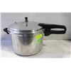 Image 1 : T-FAL 8QT PRESSURE COOKER IN EXCELLETN CONDITION