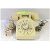 Image 1 : VINTAGE ROTARY TELEPHONE CREAM COLOR