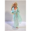Image 1 : VINTAGE BARBIE WITH 90'S FASHION AVE SET
