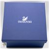 Image 3 : SWAROVSKI CRYSTAL ORCHID ON PILLOW (NO DAMAGE)