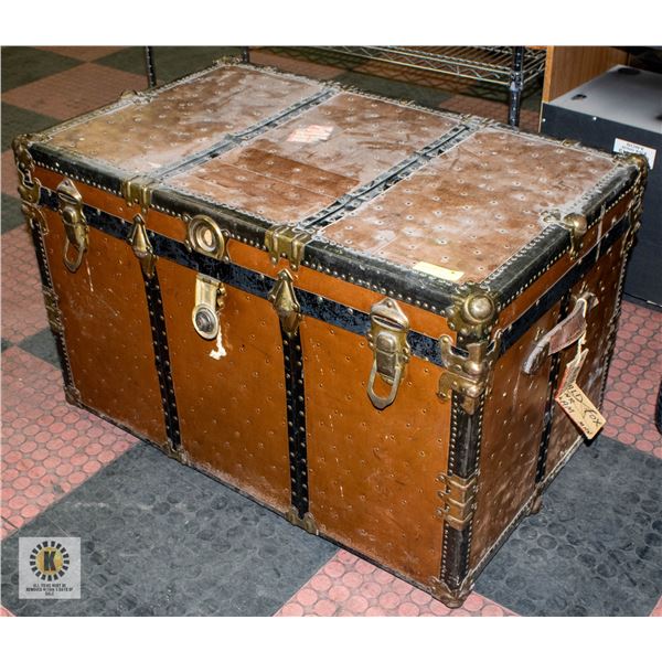VINTAGE TRUNK H-23" W-23" L-37"