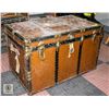 Image 2 : VINTAGE TRUNK H-23" W-23" L-37"