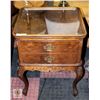 Image 1 : 2 END TABLES H-26" W-18" L-20"