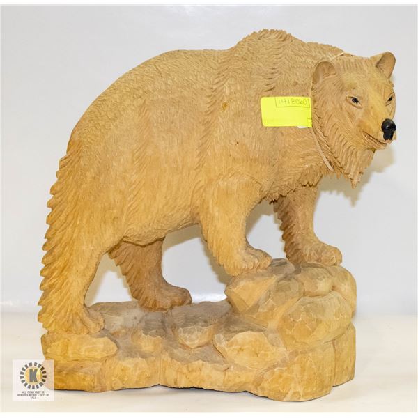 CARVED WOOD SCULPTURE OF GRIZZLY BEAR H-14"