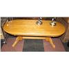 Image 1 : OVAL SOLID OAK COFFEE TABLE H-18.5" W-24" L-54"