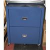 Image 1 : 2 DRAWER BLUE ROLLING FILING CABINET H-26.5"