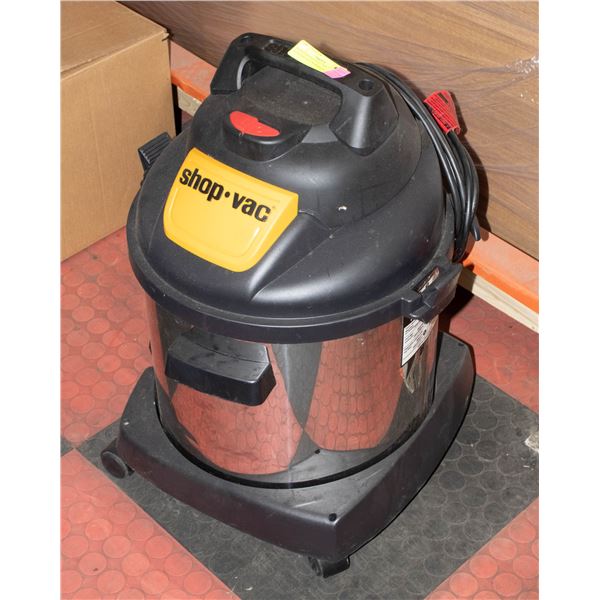 8 GALLON SHOP VAC / NO ATTACHMENTS OR HOSE