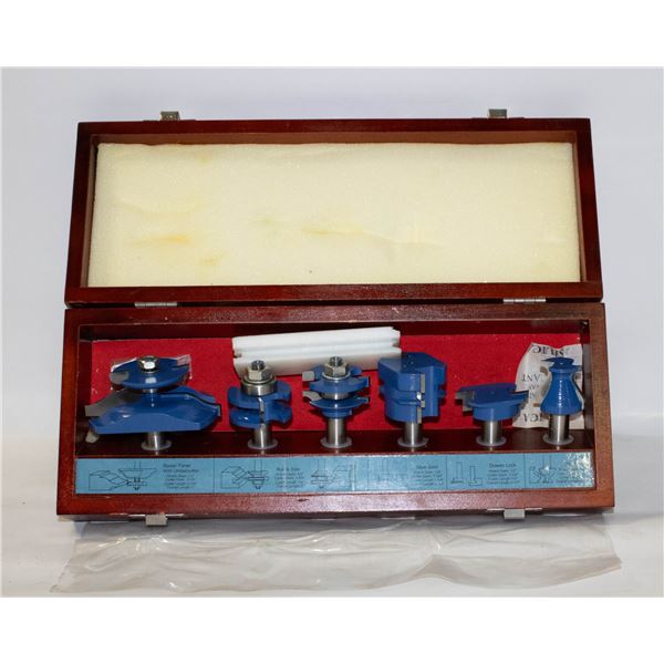NEW IN BOX "WOODLINE" 6 PC