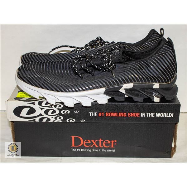 PAIR OF BLACK MEINIANGUAN MEN'S SPORTS