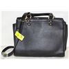 Image 1 : BLACK PURSE WITH HANDLES AND