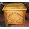 Image 1 : WOODEN STORAGE CUBE
