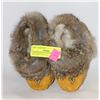 Image 1 : TODDLER BEADED MOOSE HIDE MOCASSINS-ESTATE