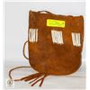 Image 1 : VINTAGE NATIVE MOOSE HIDE SATCHEL BONE MEDICINE