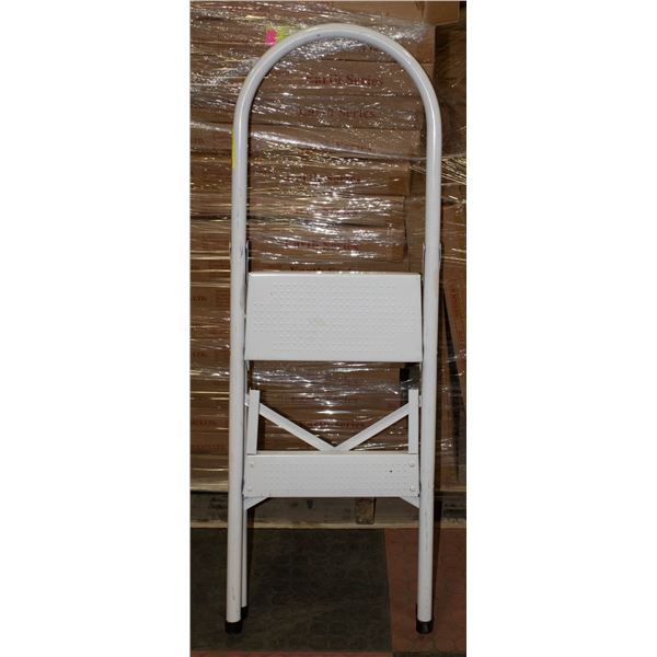 3 FT. METAL STEP STOOL