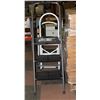 Image 1 : PREMIUM STEP STOOL LADDER LIGHT
