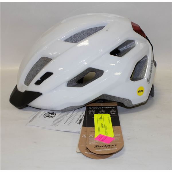 BRAND NEW BICYCLE HELMET